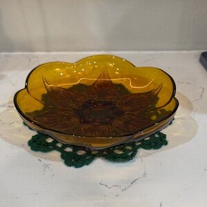 Vintage Indiana Pressed Flower Petal Design Amber Color Bowl